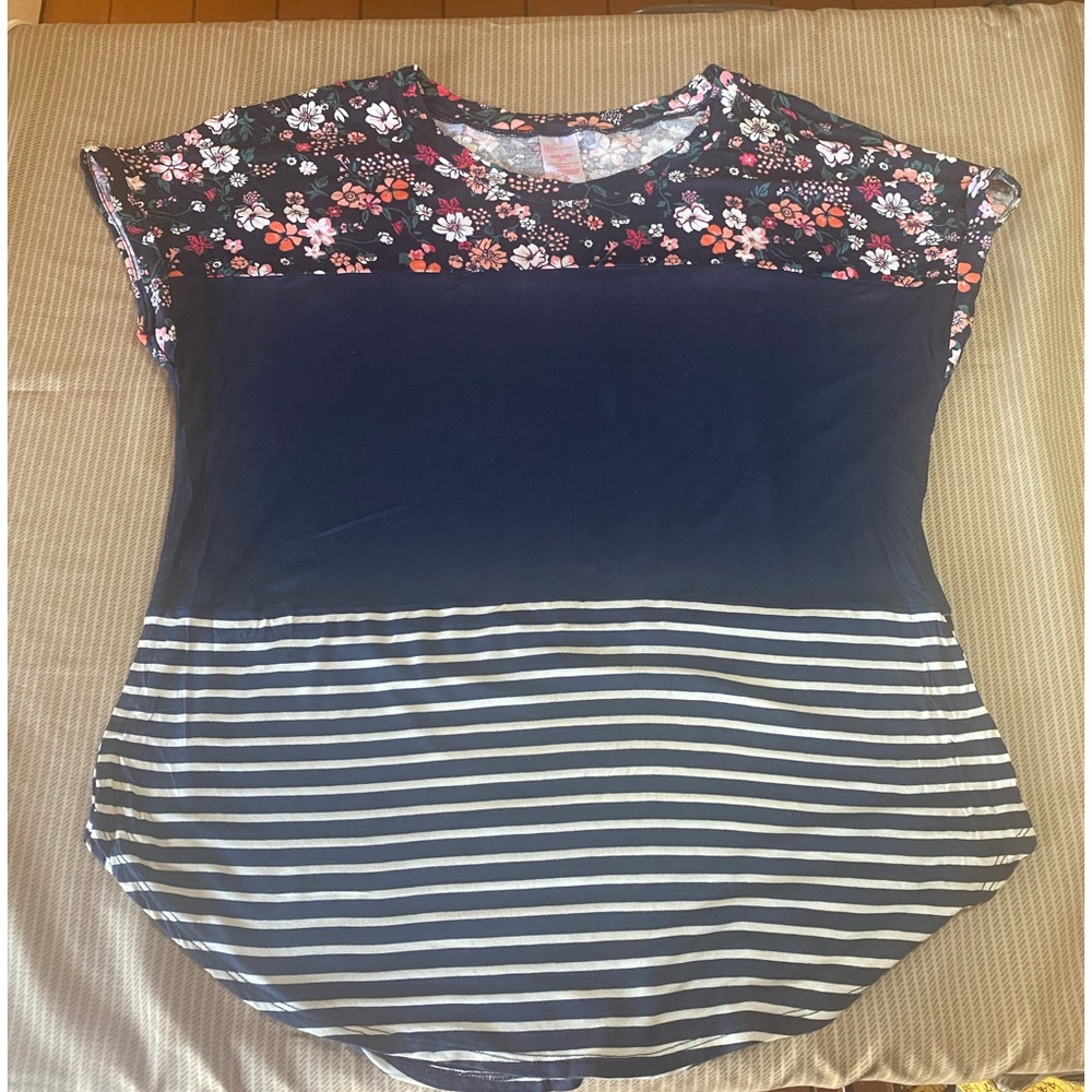 No Boundries xxxl/3x (21) juniors shirt